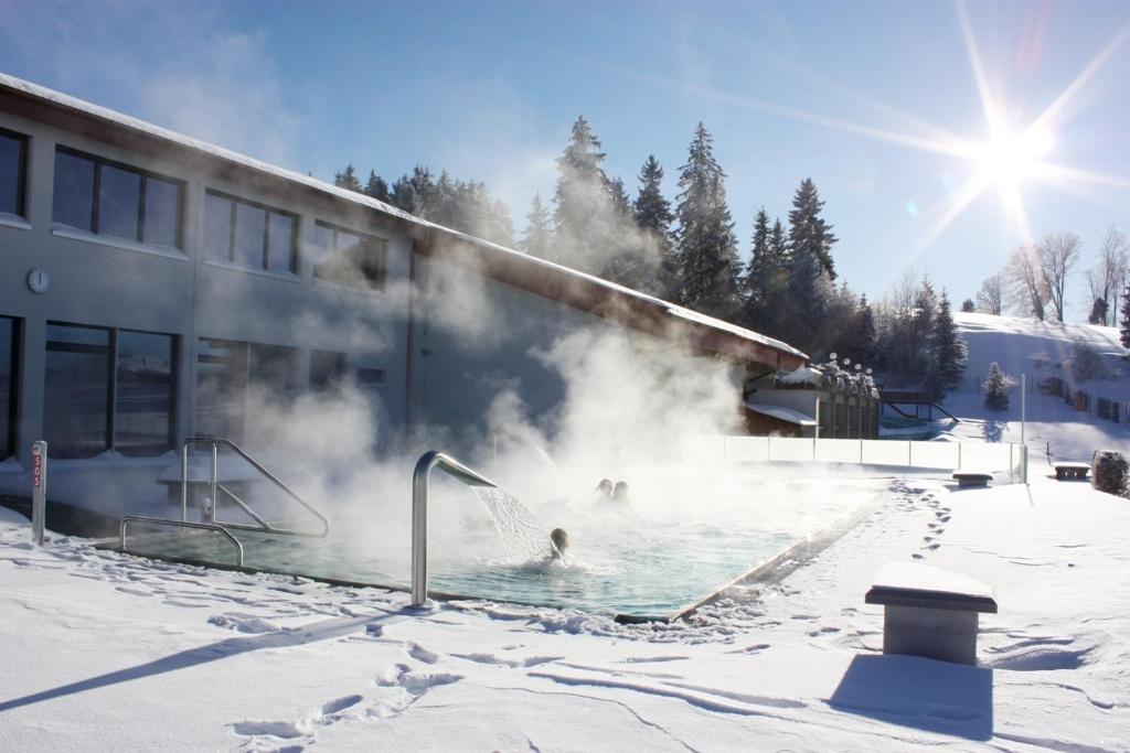 Jura Sport & Spa Resort Saignelegier Exterior photo